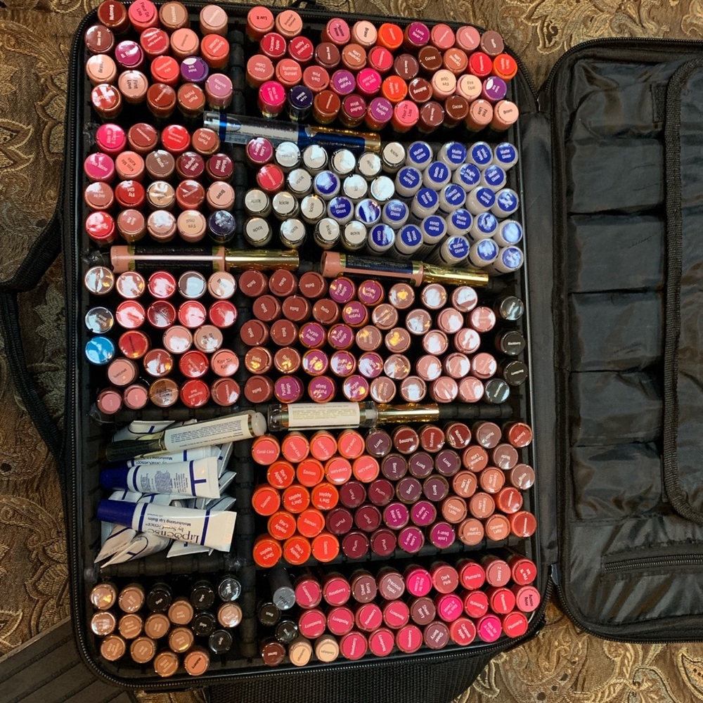- Selling Inventory! LipSense Long Lasting Liq…
